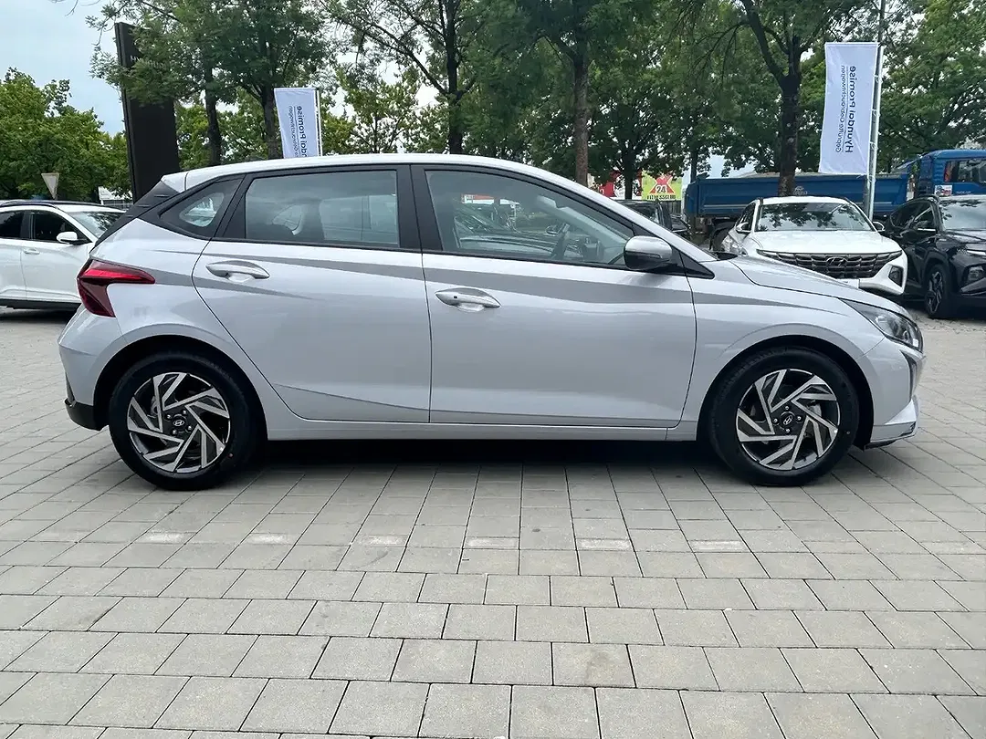 Hyundai i20 - Thumbnail 7