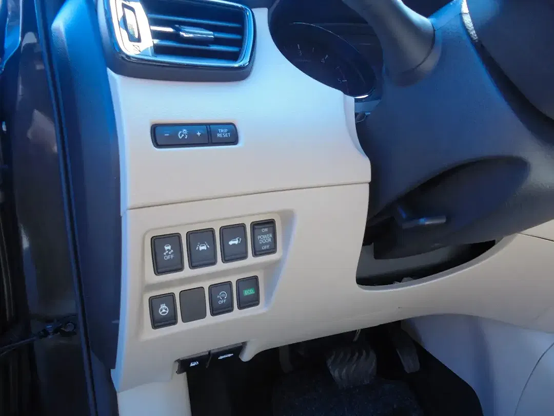 Nissan X-Trail - Thumbnail 6
