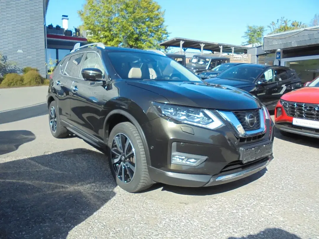 Nissan X-Trail - Thumbnail 2