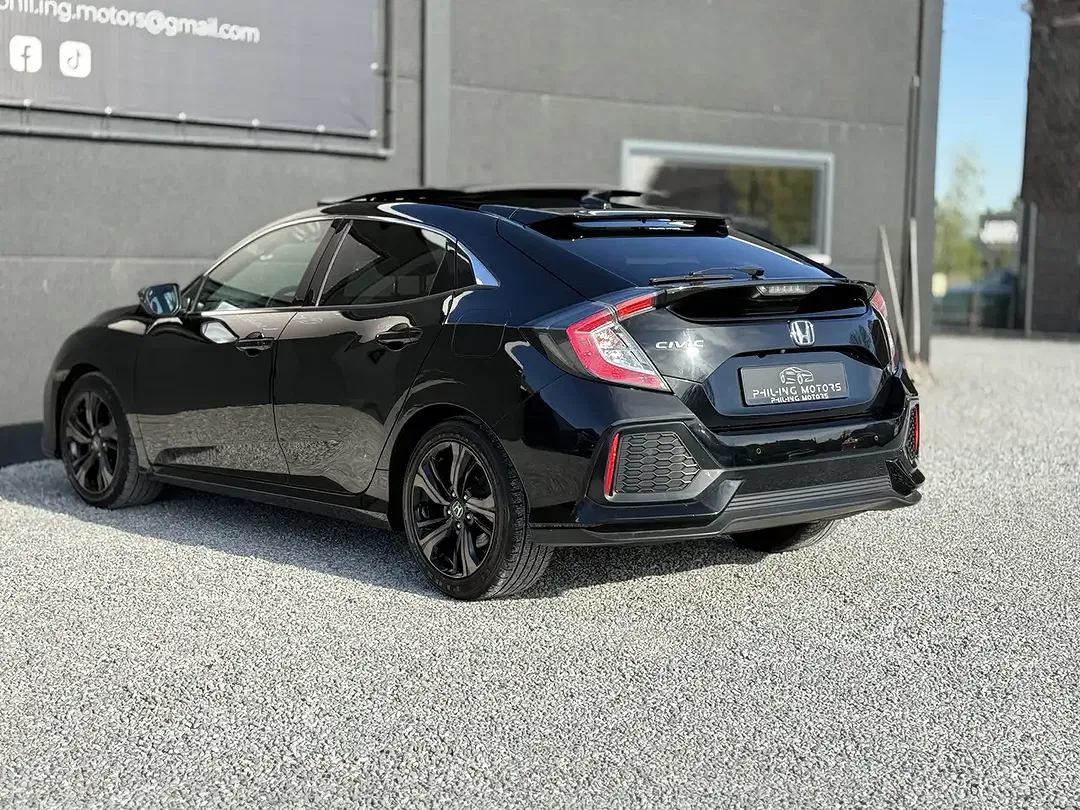 Honda Civic - Thumbnail 4