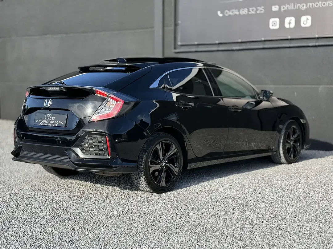 Honda Civic - Thumbnail 6