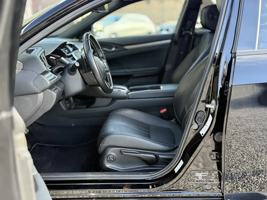 Honda Civic - Thumbnail 9