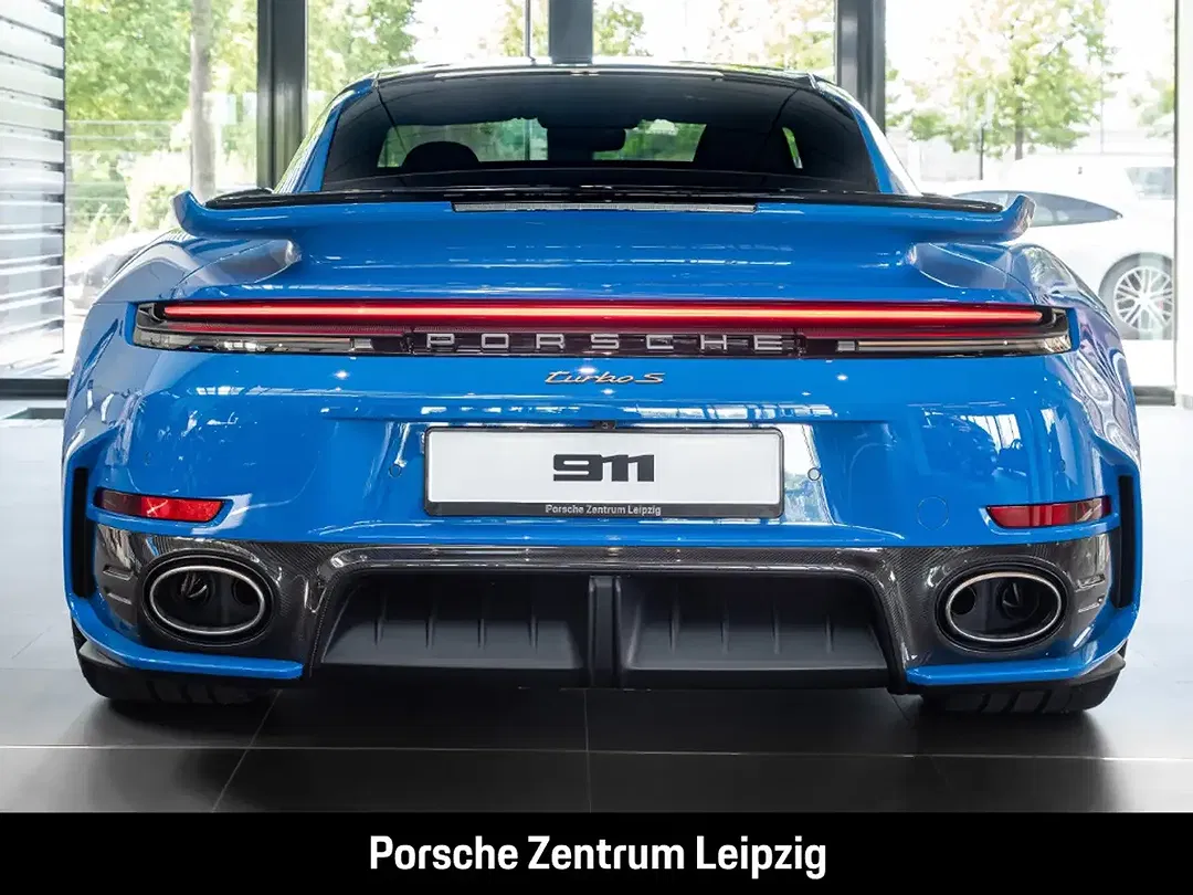 Porsche 992 - Thumbnail 5