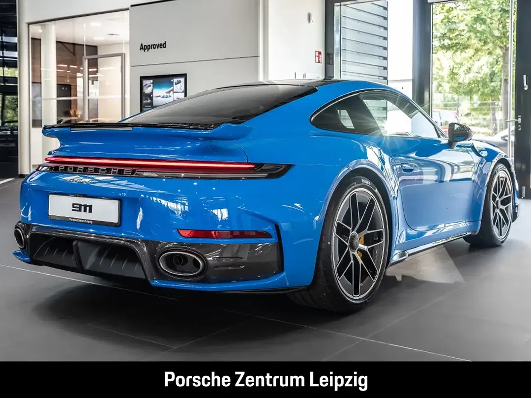 Porsche 992 - Thumbnail 6