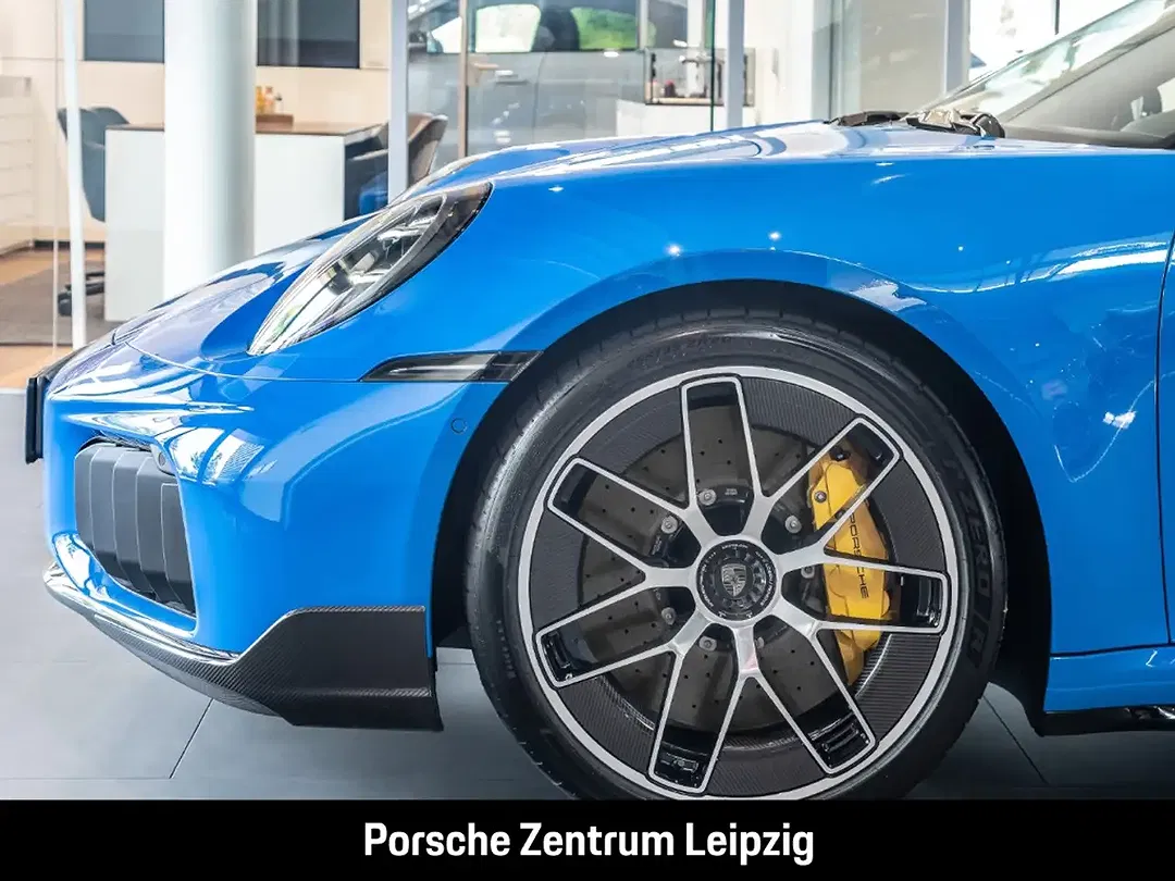 Porsche 992 - Thumbnail 7
