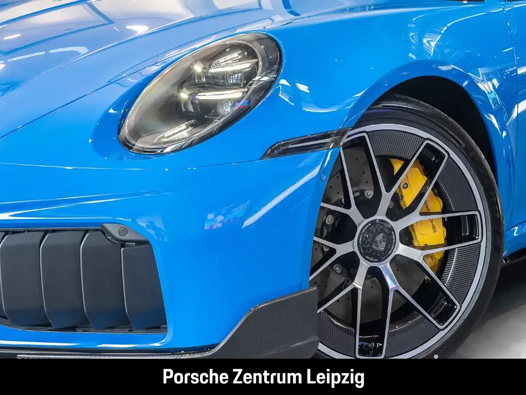 Porsche 992 - Thumbnail 8