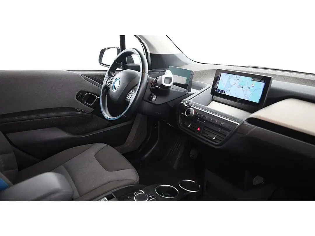 BMW i3 - Thumbnail 12