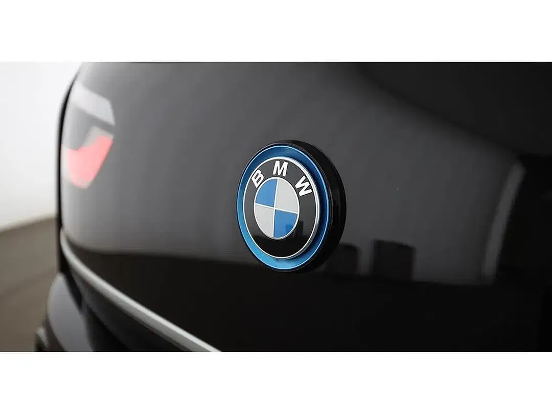 BMW i3 - Thumbnail 6