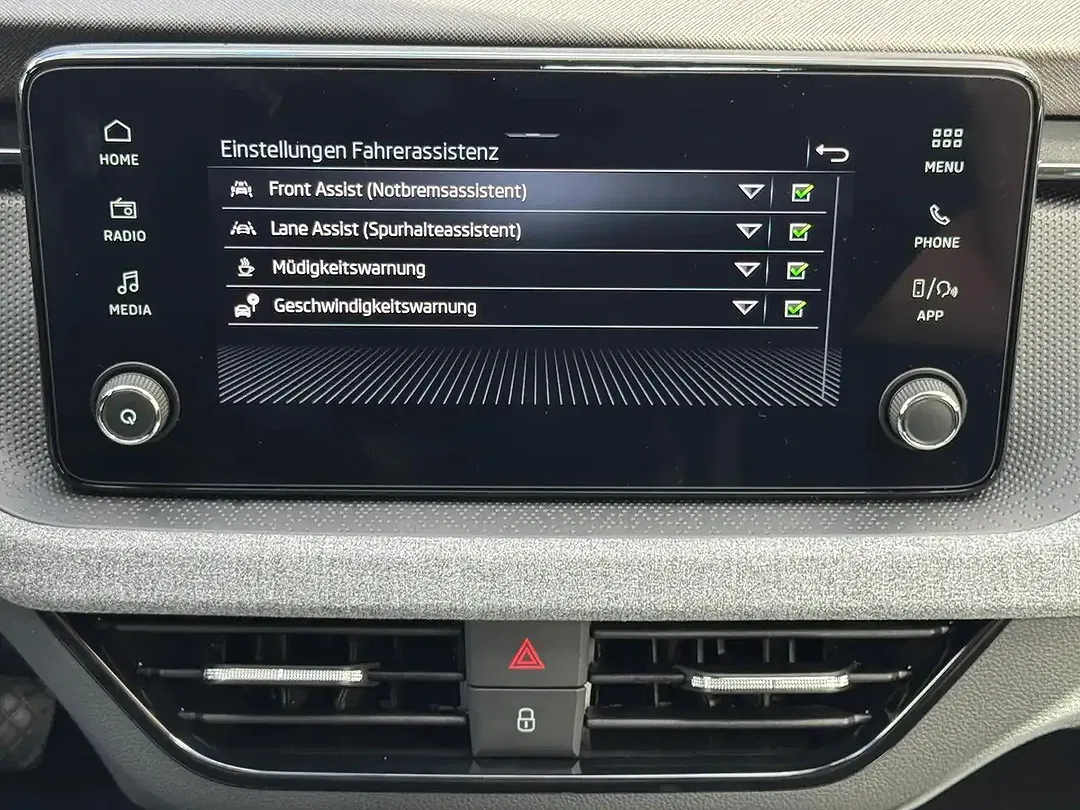 Skoda Scala - Thumbnail 14