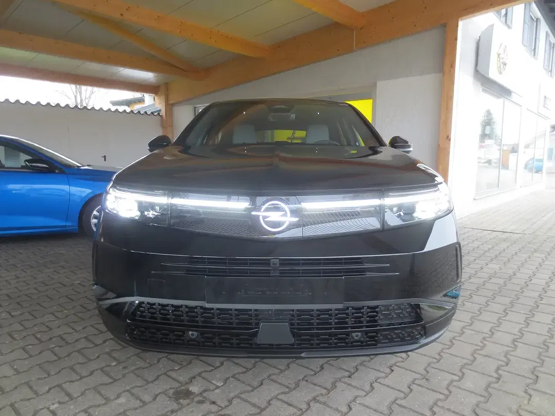 Opel Grandland - Thumbnail 2