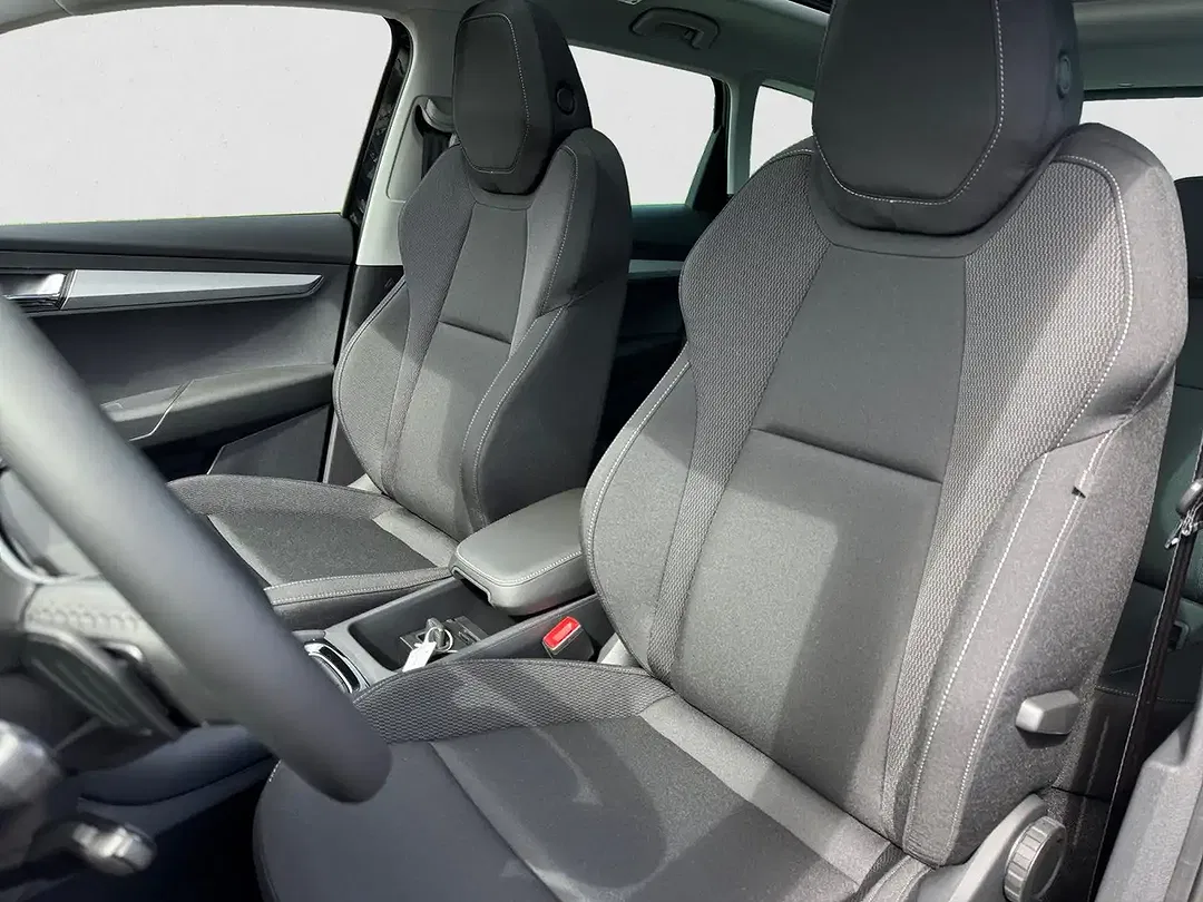 Skoda Karoq - Thumbnail 8