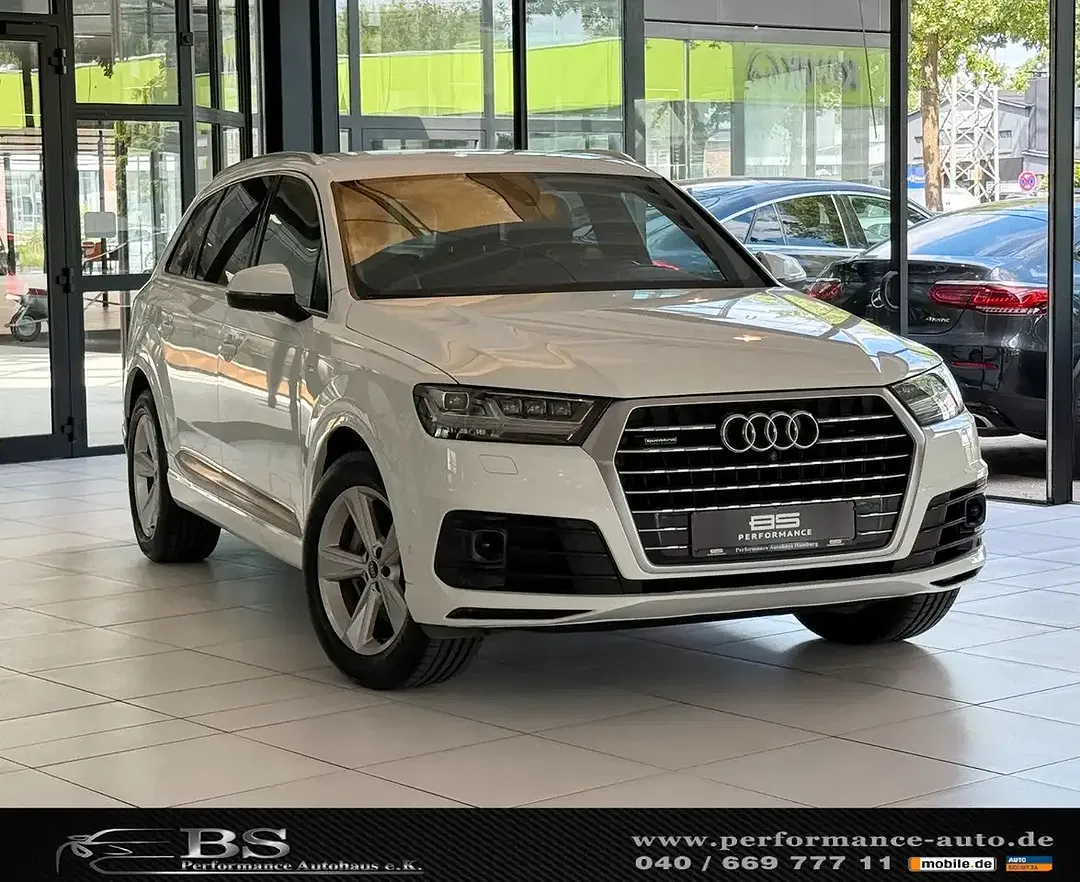 Audi Q7 - Thumbnail 3