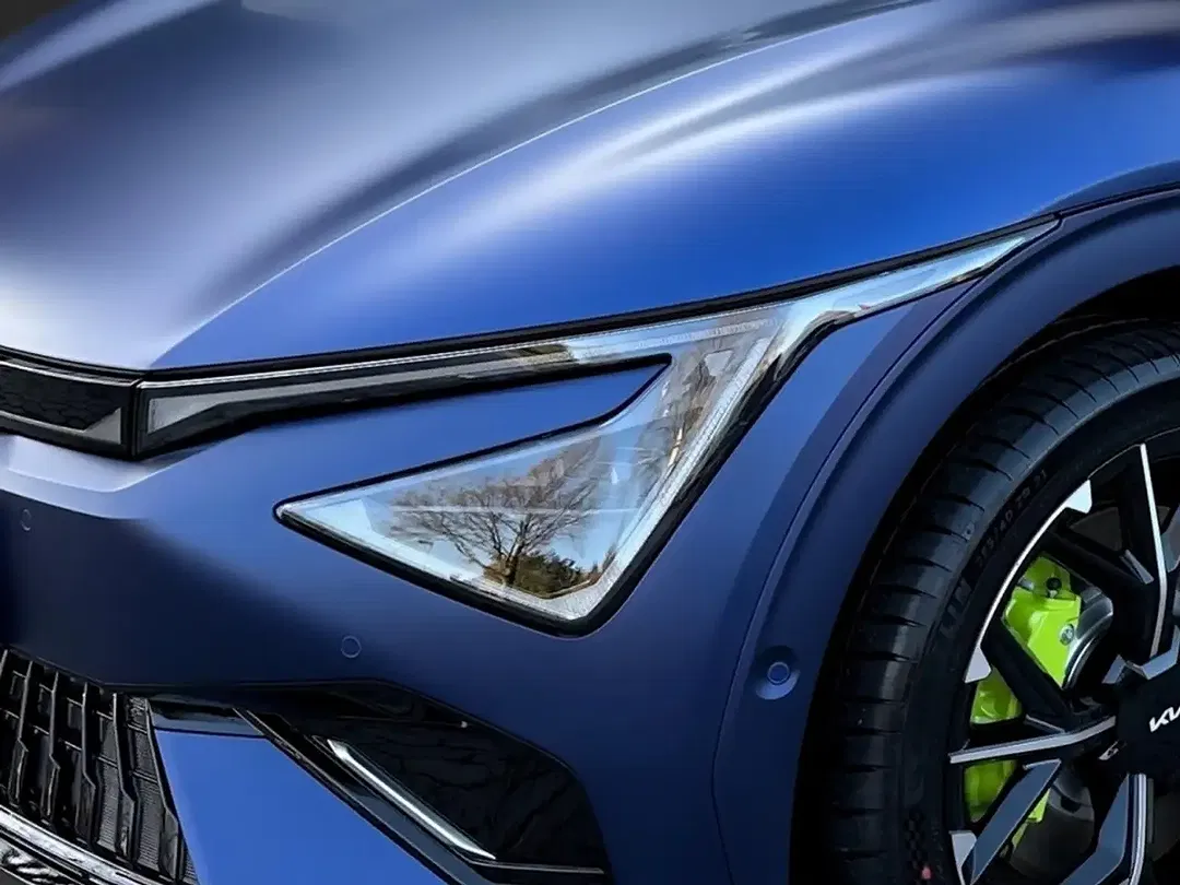 Kia EV6 - Thumbnail 10