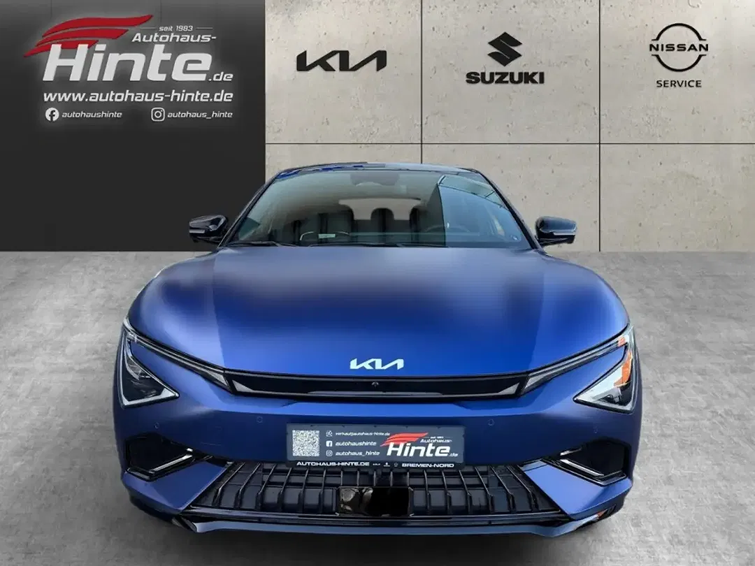 Kia EV6 - Thumbnail 2