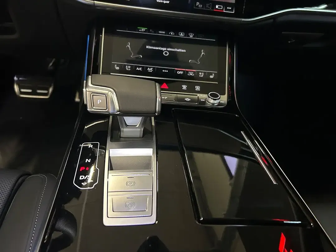 Audi A8 - Thumbnail 14