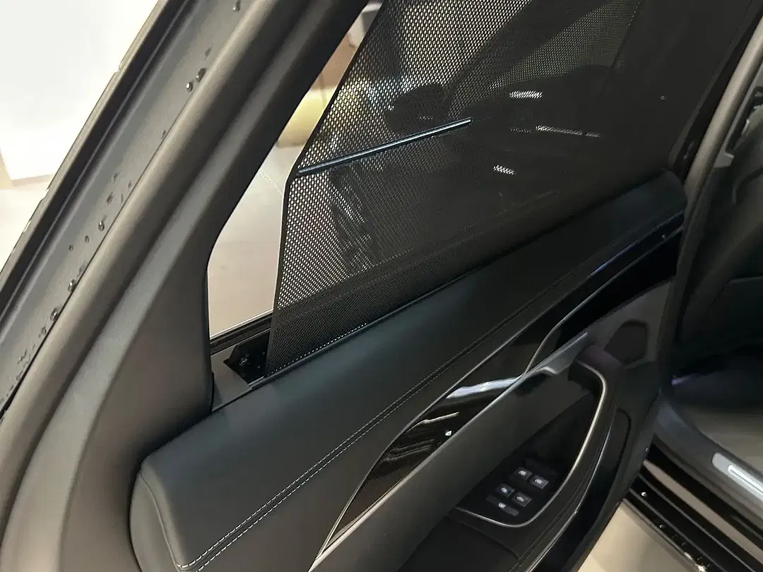 Audi A8 - Thumbnail 17