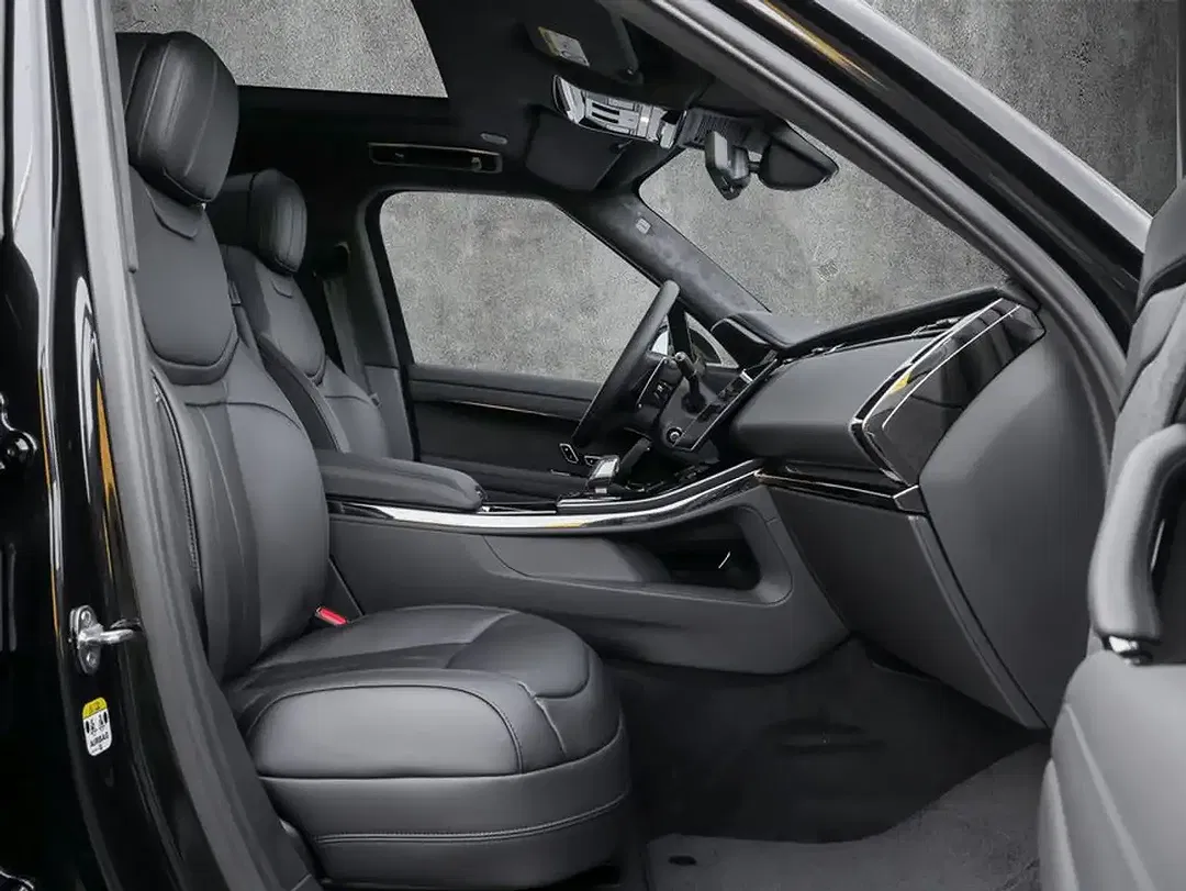 Land Rover Range Rover Sport - Thumbnail 3