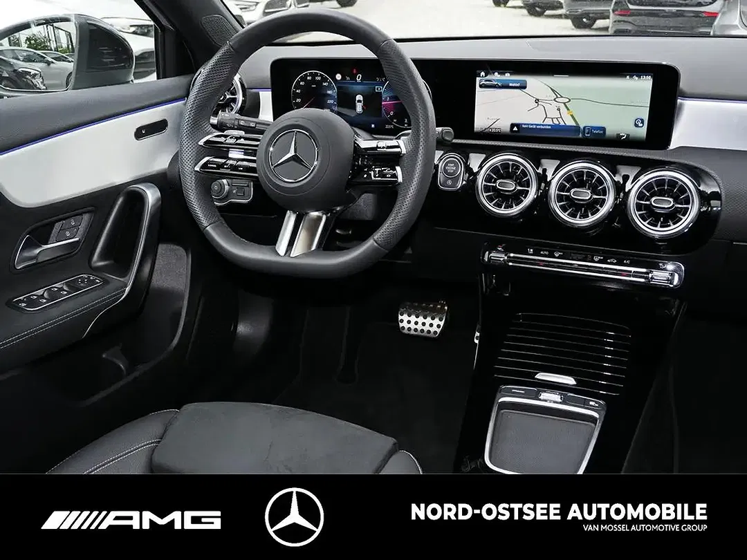 Mercedes-Benz A 200 - Thumbnail 9