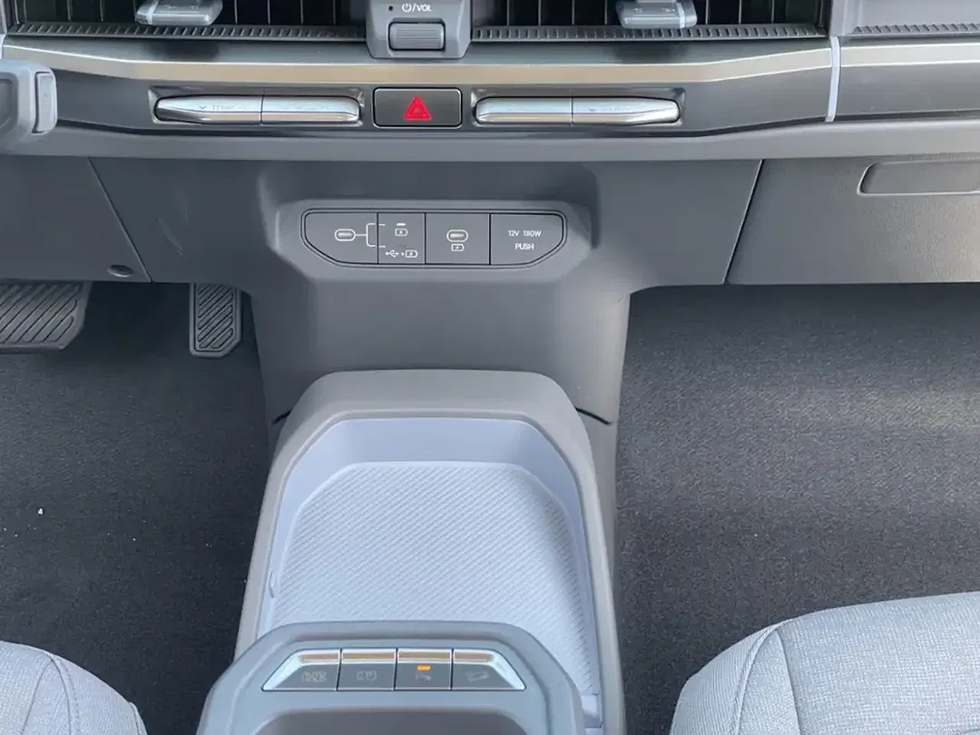 Kia EV3 - Thumbnail 12