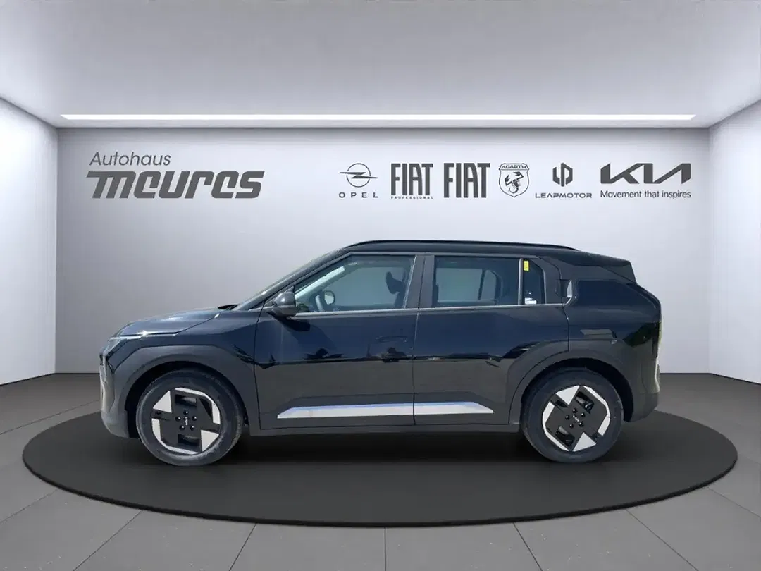 Kia EV3 - Thumbnail 2