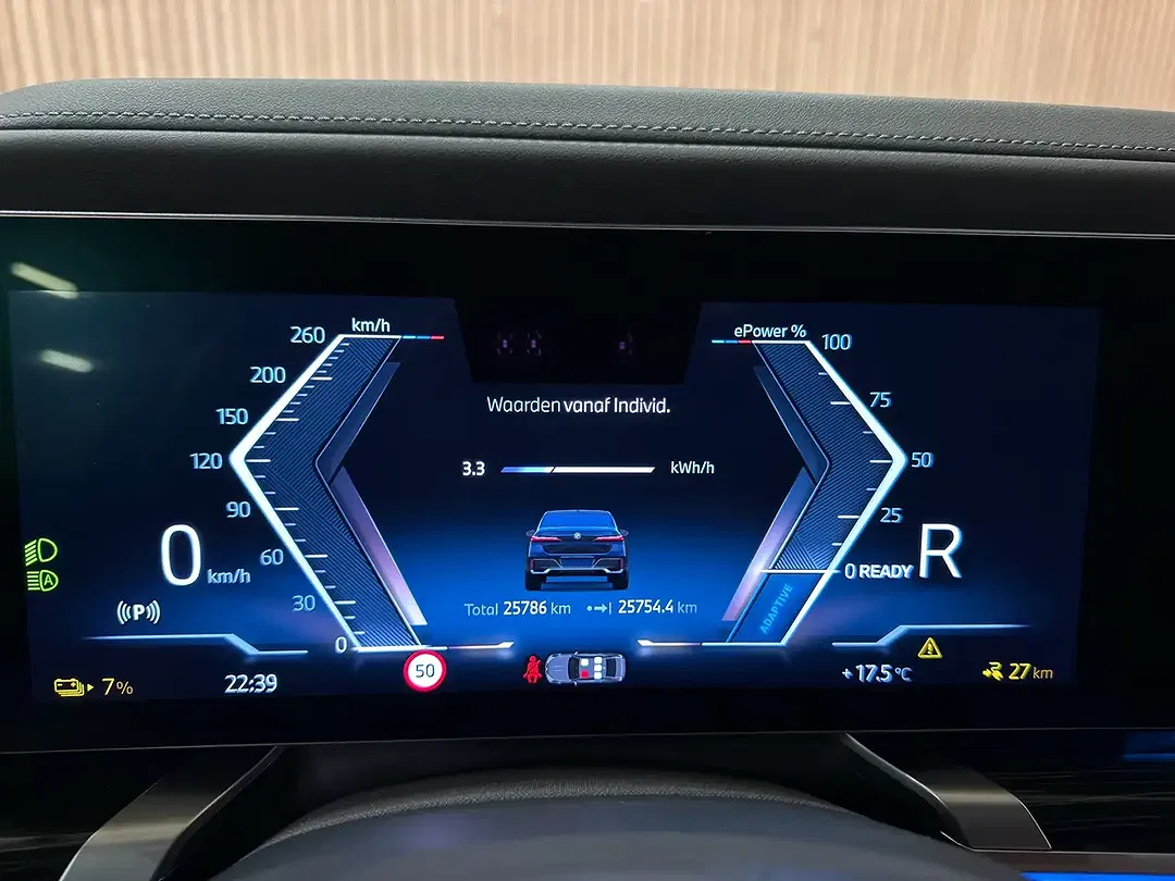 BMW i7 - Thumbnail 15