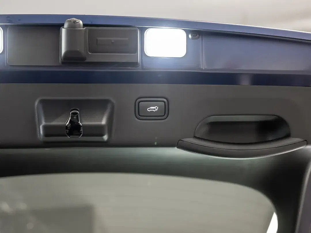 Kia EV6 - Thumbnail 13