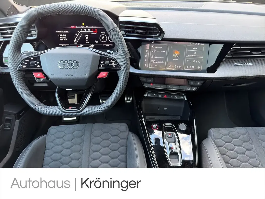 Audi RS3 - Thumbnail 13