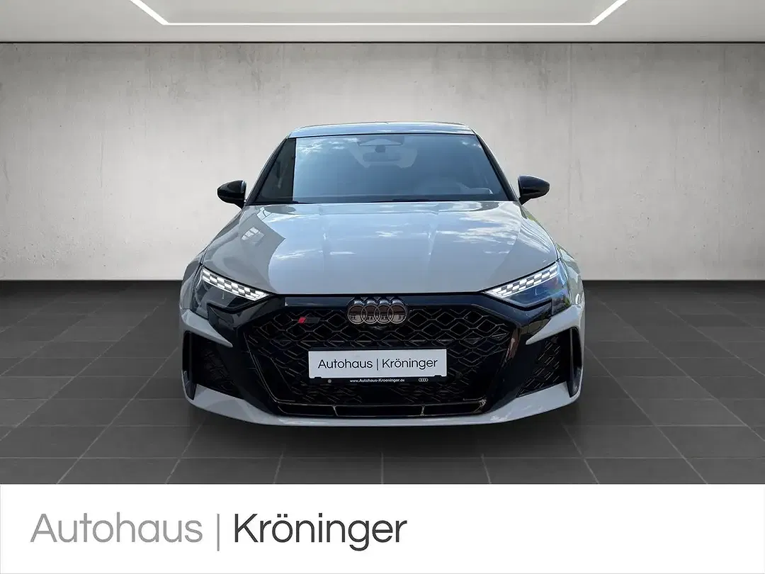Audi RS3 - Thumbnail 5