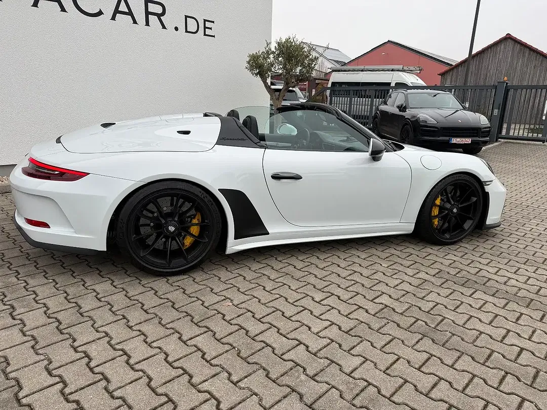 Porsche 991 - Thumbnail 3