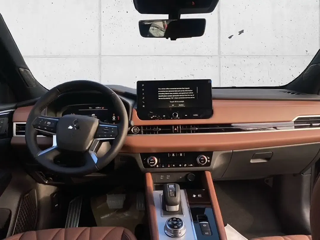 Mitsubishi Outlander - Thumbnail 11