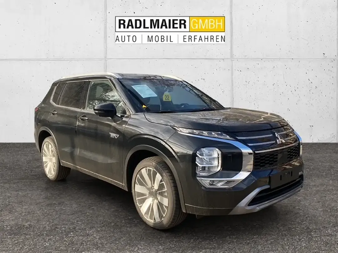 Mitsubishi Outlander - Thumbnail 6