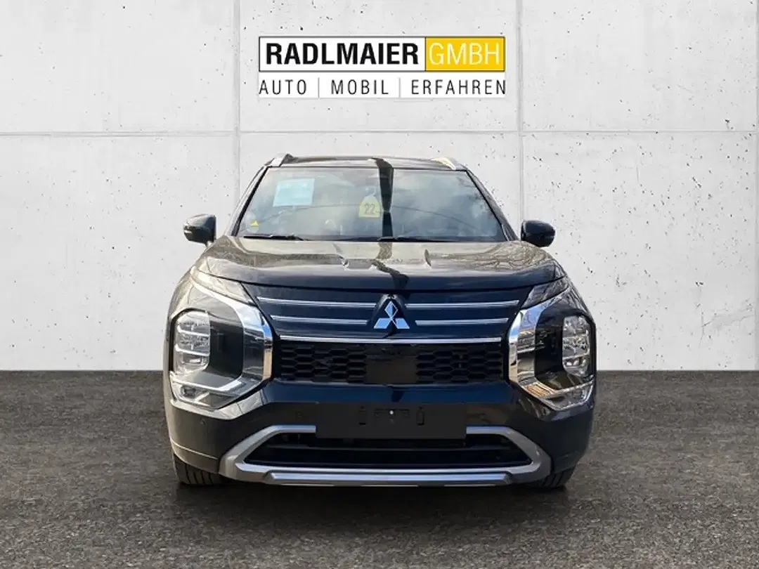 Mitsubishi Outlander - Thumbnail 7