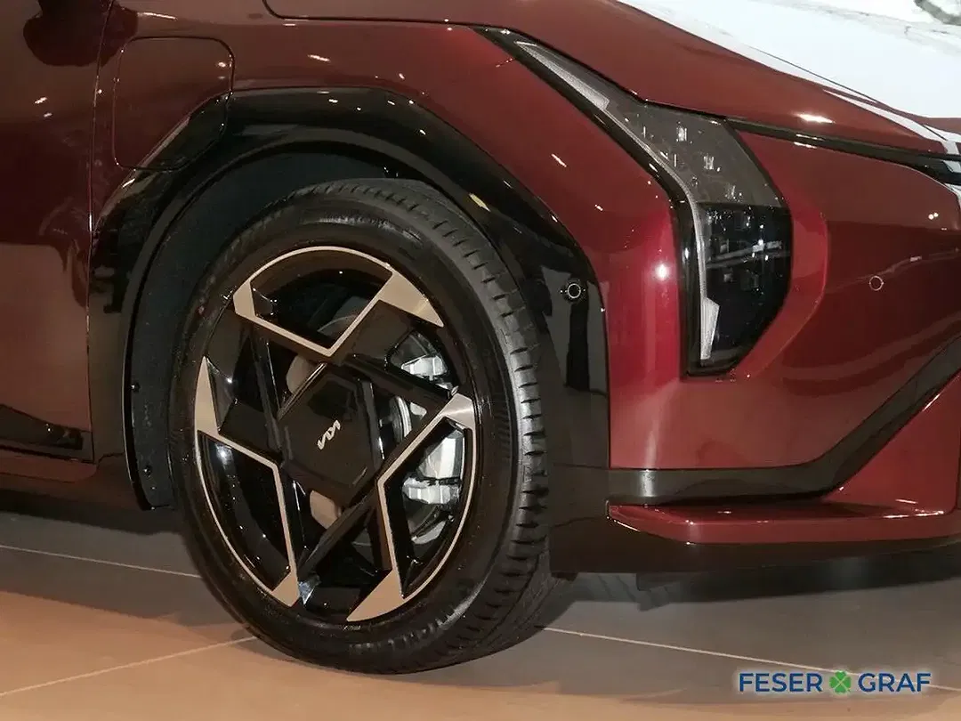 Kia EV4 - Thumbnail 8