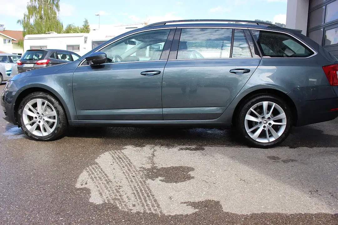 Skoda Octavia - Thumbnail 6