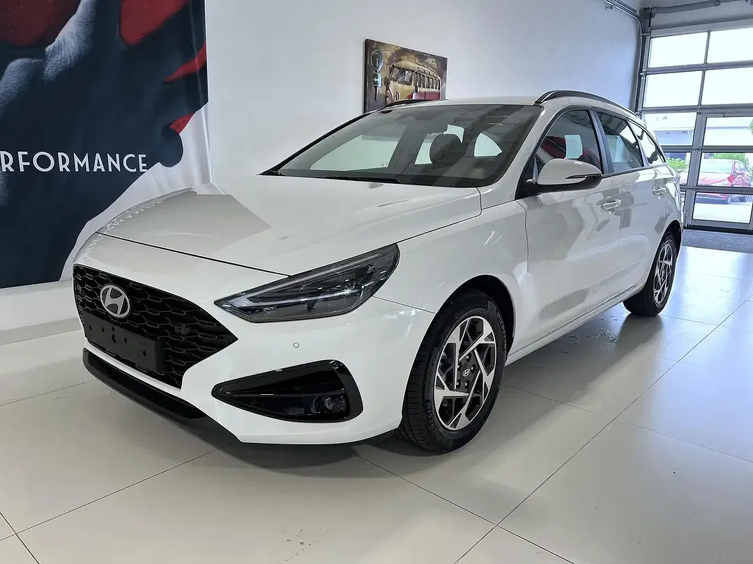 Hyundai i30 - Thumbnail 1