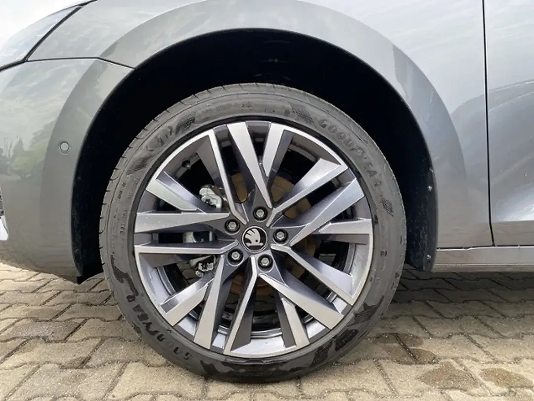 Skoda Octavia - Thumbnail 7