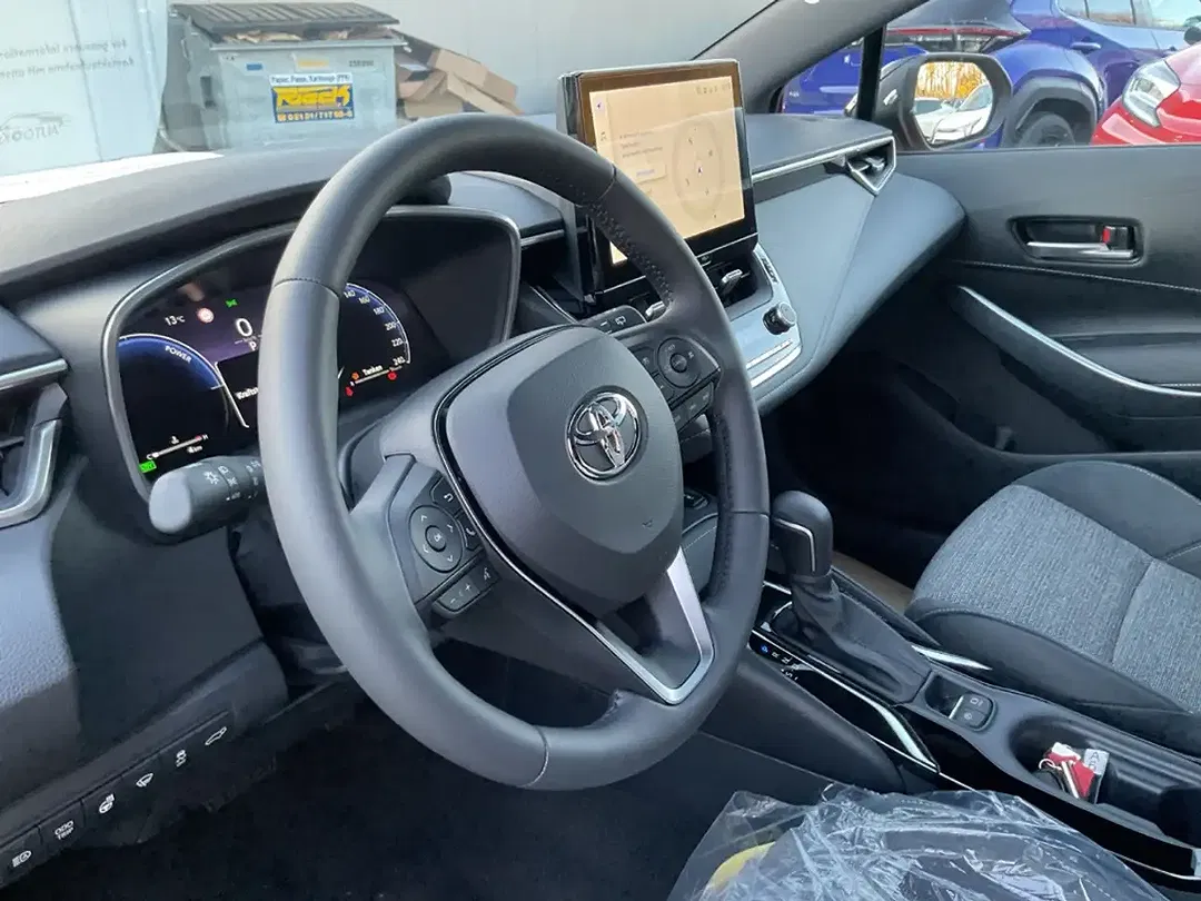 Toyota Corolla - Thumbnail 9