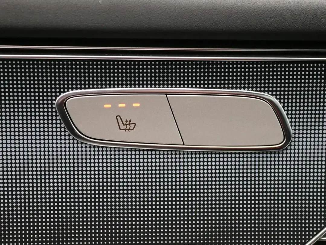 Mercedes-Benz EQC 400 - Thumbnail 7