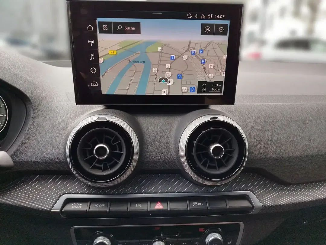 Audi Q2 - Thumbnail 9