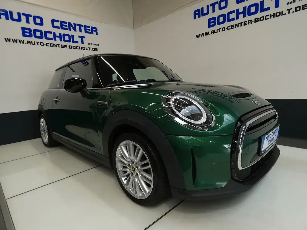 MINI Cooper SE - Thumbnail 2