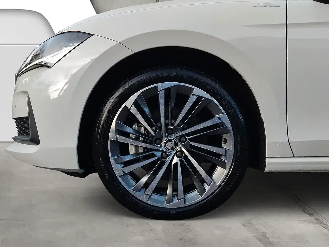 Skoda Superb - Thumbnail 10