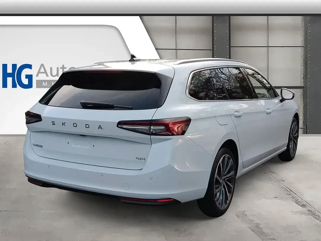 Skoda Superb - Thumbnail 3