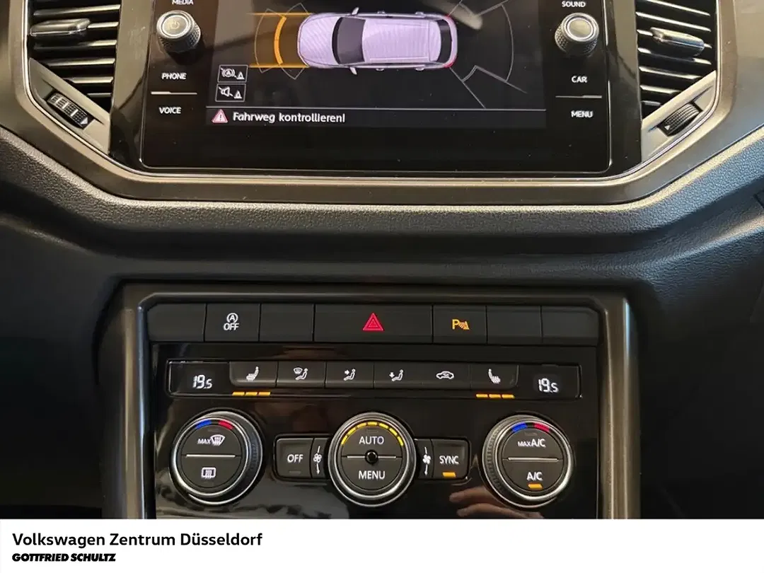 Volkswagen T-Roc - Thumbnail 13