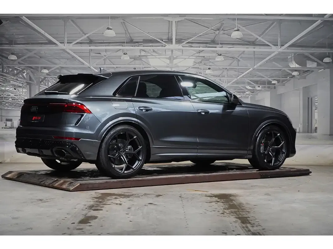 Audi RS Q8 - Thumbnail 3