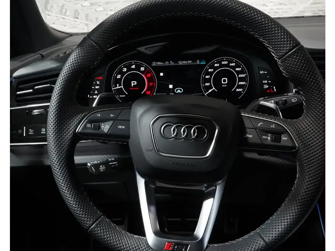 Audi RS Q8 - Thumbnail 6