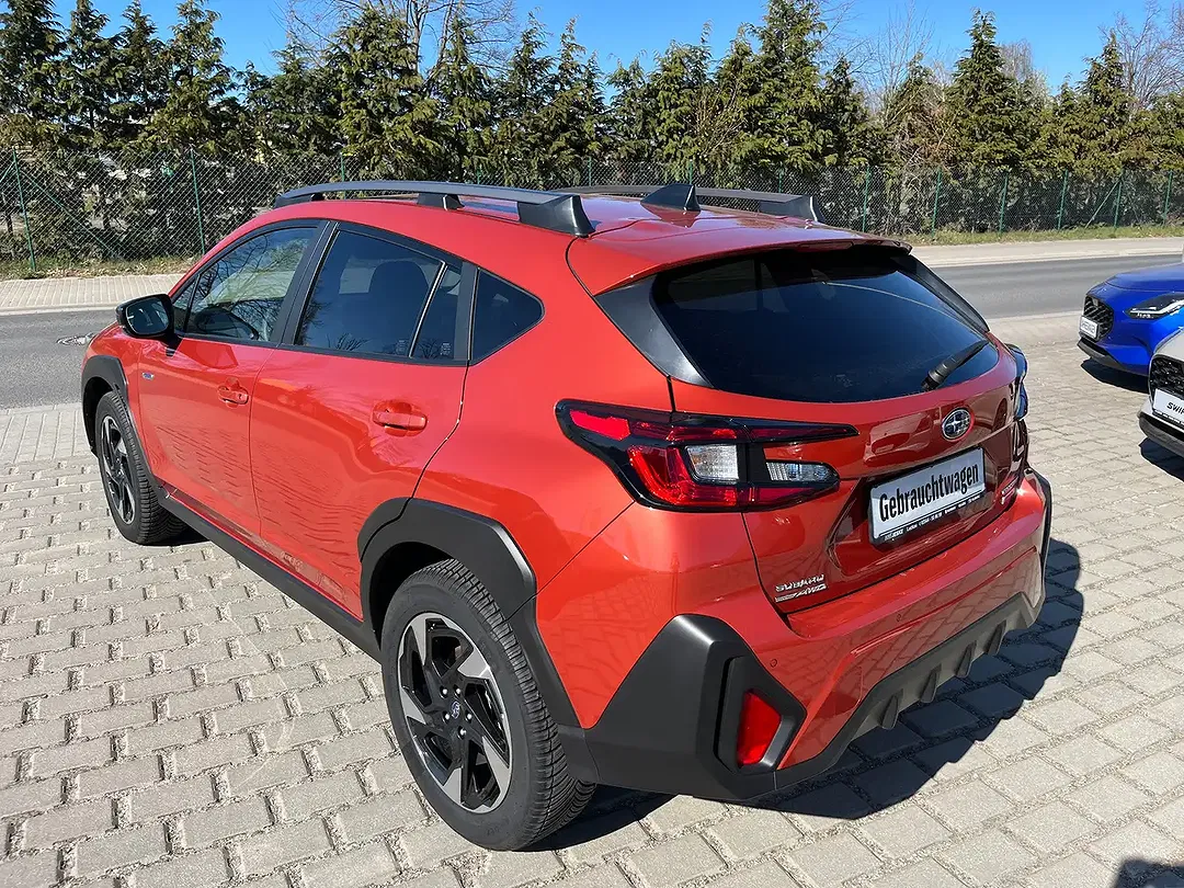 Subaru Crosstrek - Thumbnail 3
