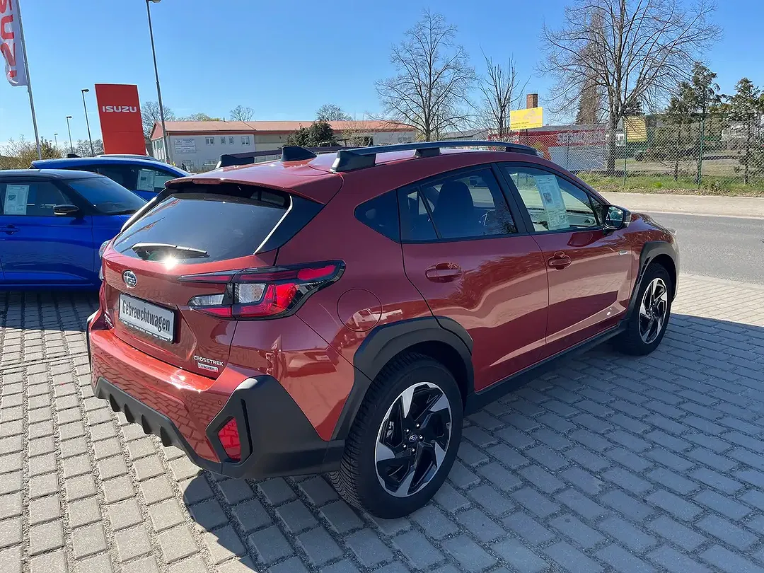Subaru Crosstrek - Thumbnail 4