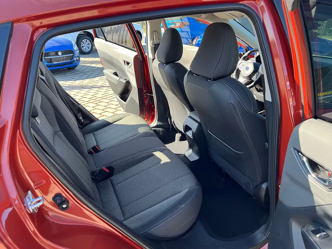 Subaru Crosstrek - Thumbnail 8