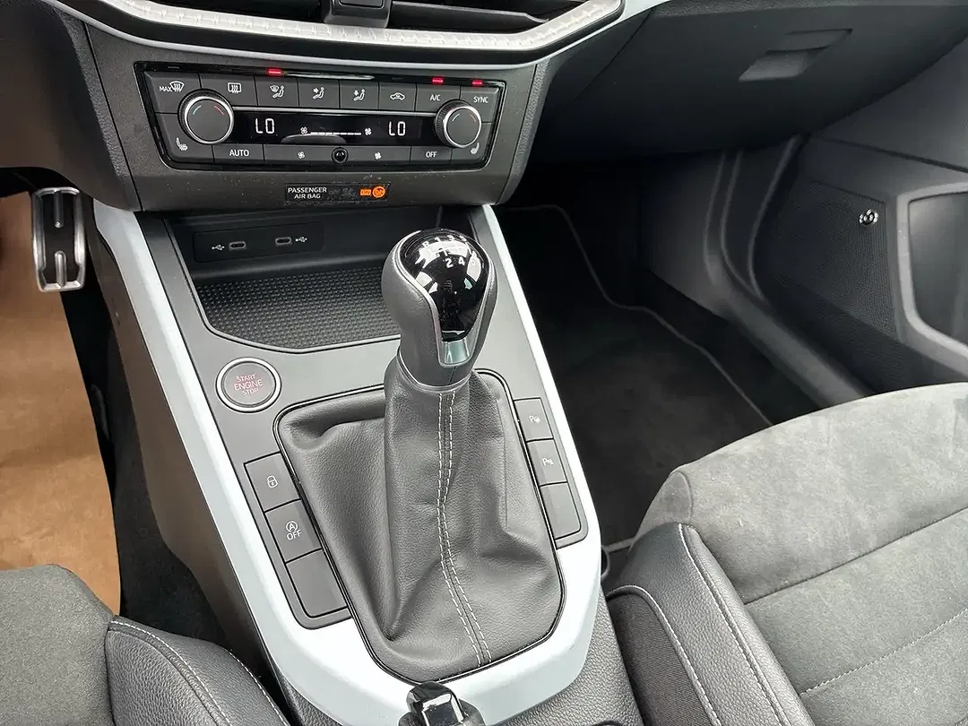 SEAT Arona - Thumbnail 13