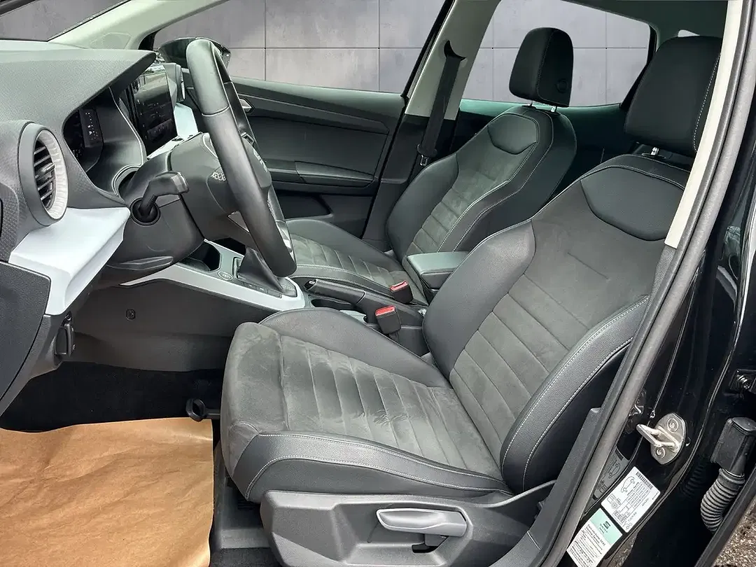 SEAT Arona - Thumbnail 9